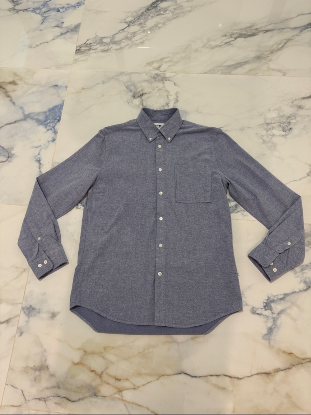 No Nationality Classic Men's Button Down Shirt size medium excellent condition